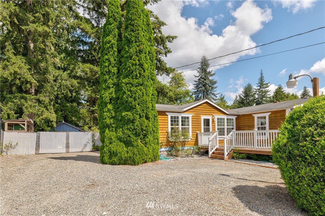 18854 Southeast 168th Street Renton, WA 98058 - Photo 3 of 34 Gallery Image 3