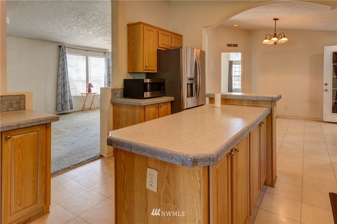 18854 Southeast 168th Street Renton, WA 98058 - Photo 8 of 34 Gallery Image 8