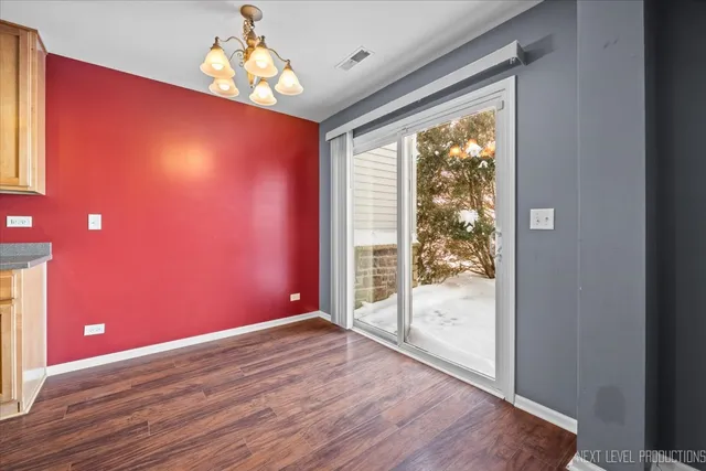 $2,600 | 643 Hawley Drive, Unit 643, Oswego, IL 60543