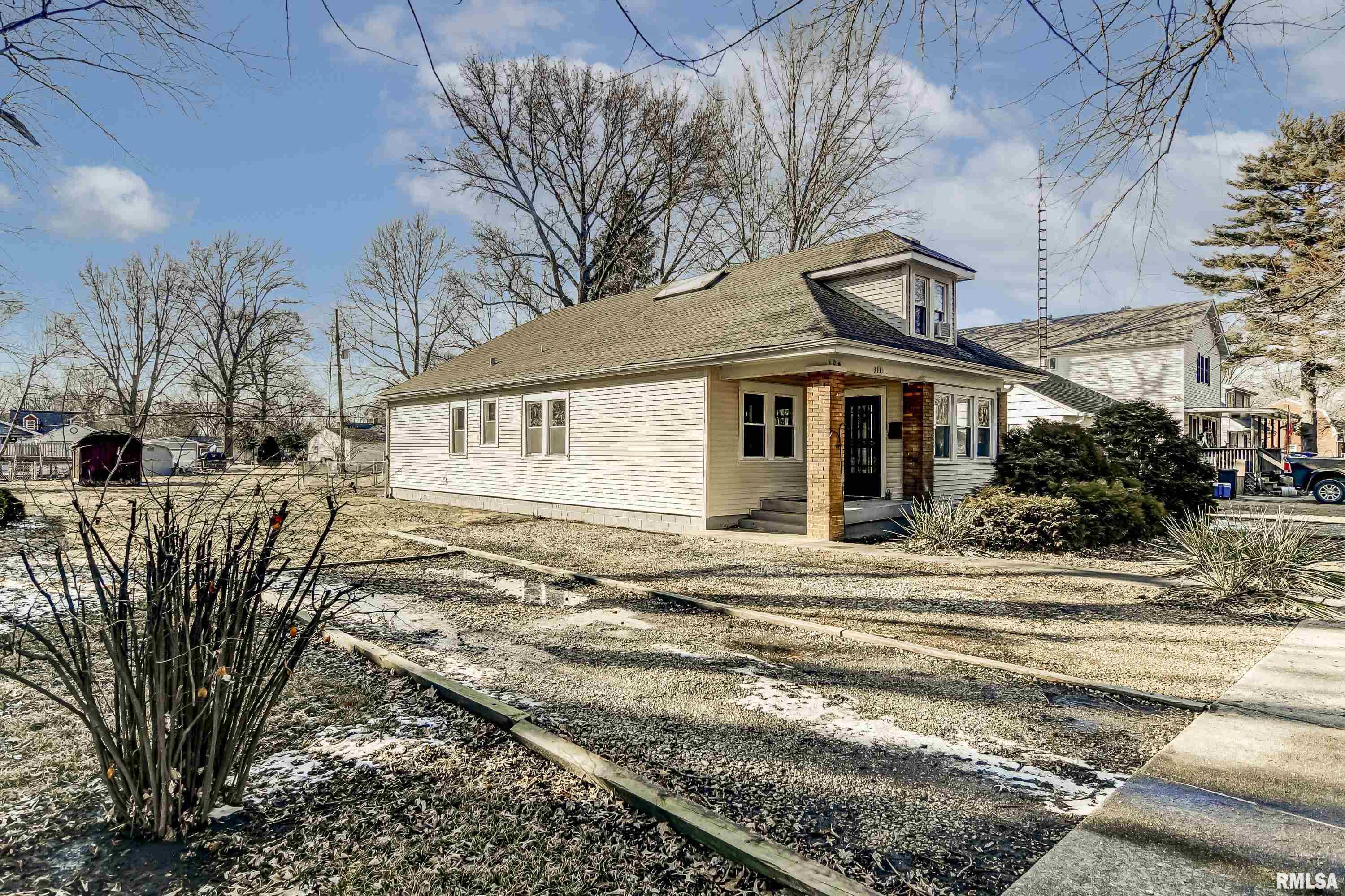 3131 South 3rd Street Springfield, IL 62703 - Photo 2 of 39