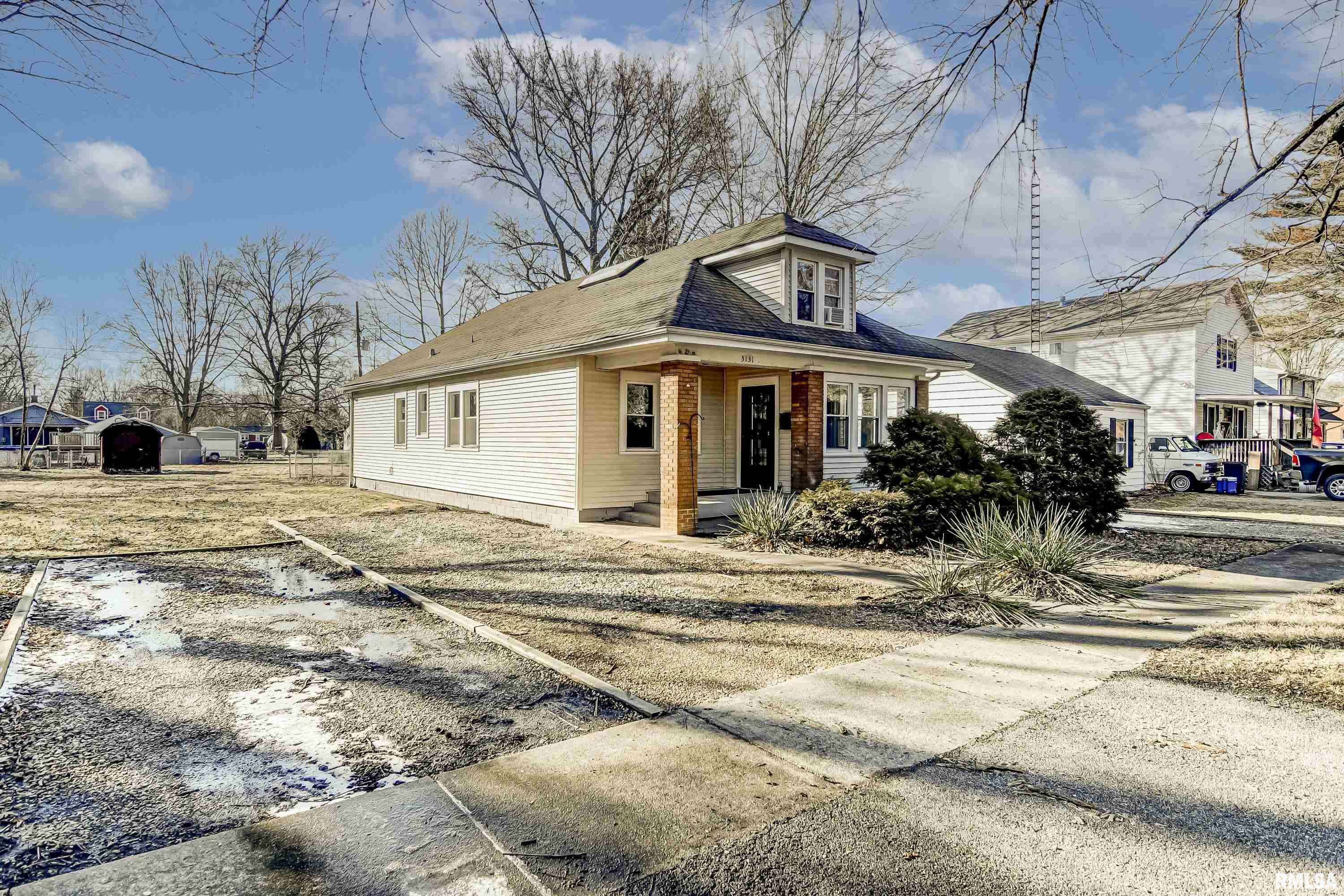 3131 South 3rd Street Springfield, IL 62703 - Photo 3 of 39
