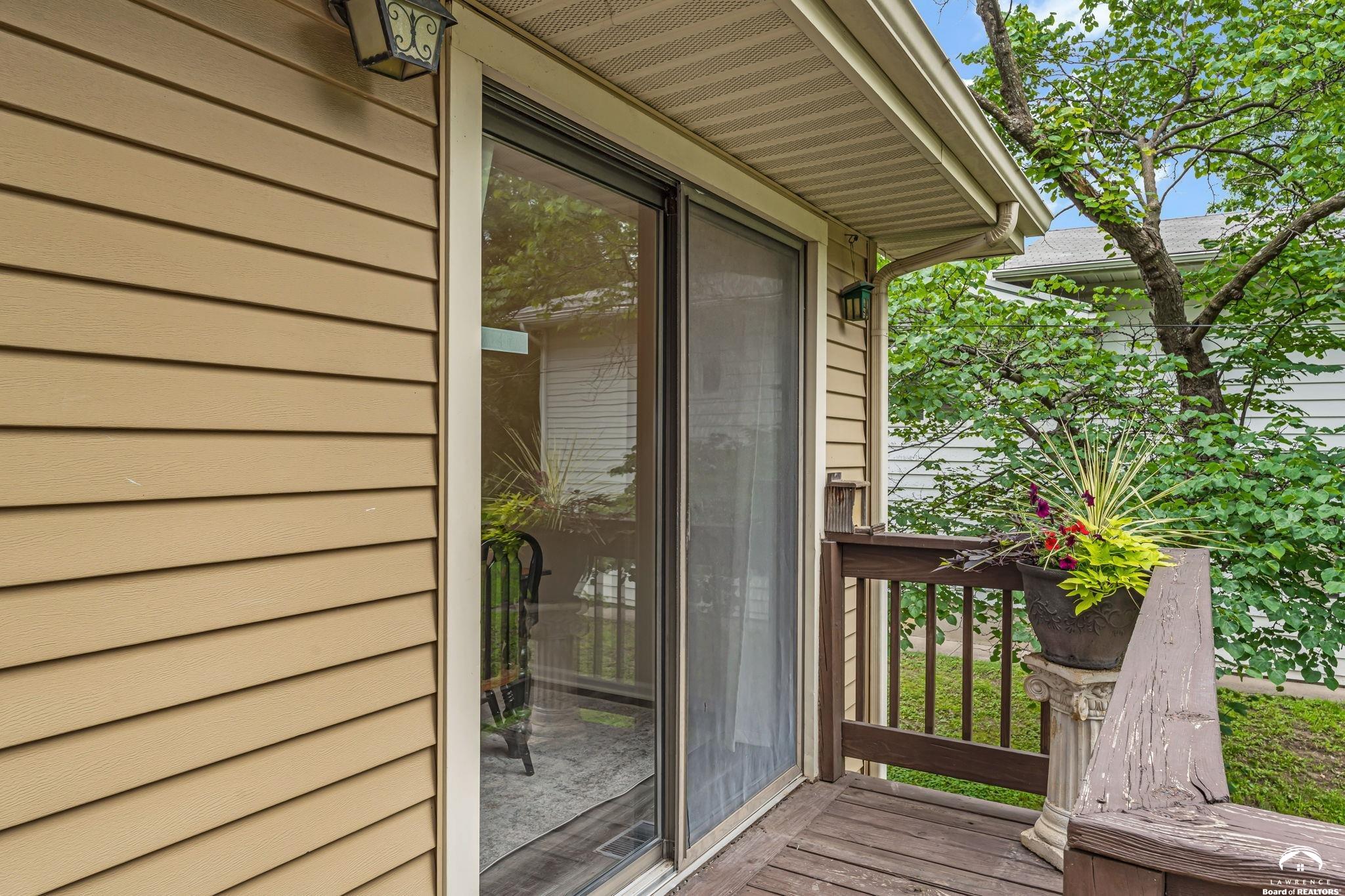 2122 Marvonne Road Lawrence, KS 66047 - Photo 38 of 45
