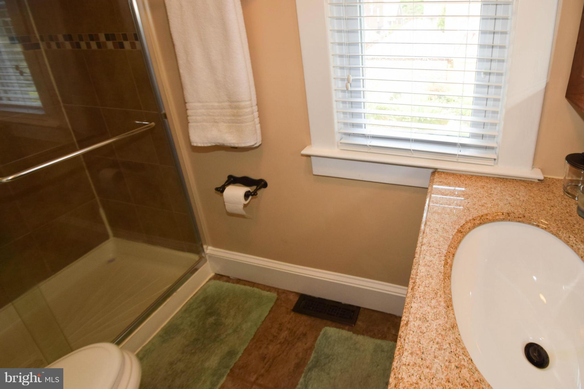 7822 Old Harford Road Baltimore, MD 21234 - Photo 15 of 30 Bath (Main Floor)