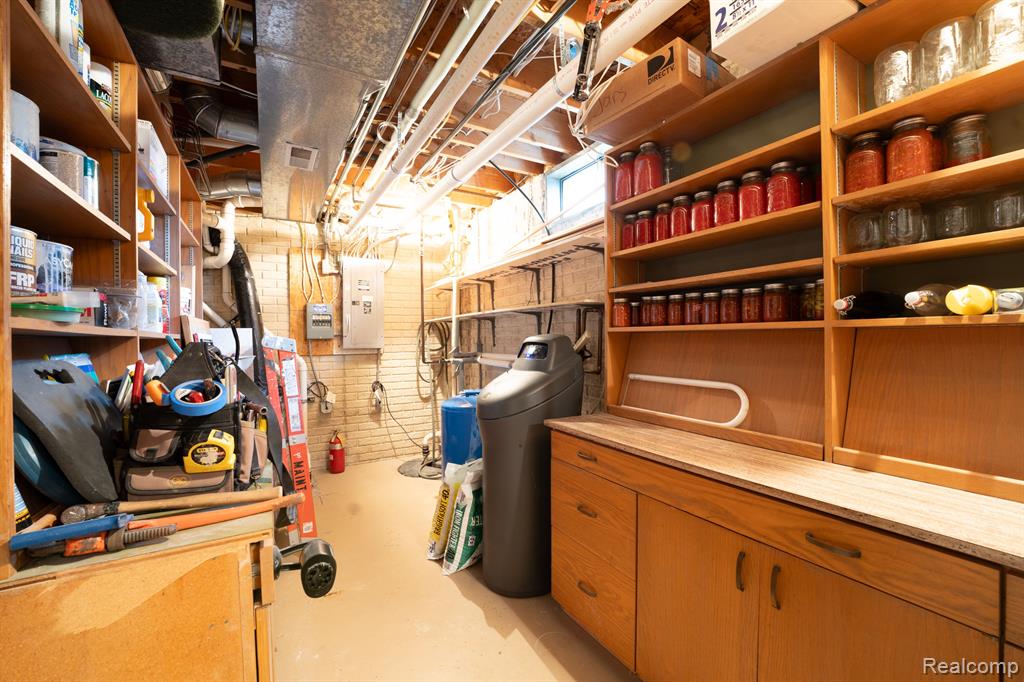 6884 Lange Road Fowlerville, MI 48836 - Photo 38 of 59