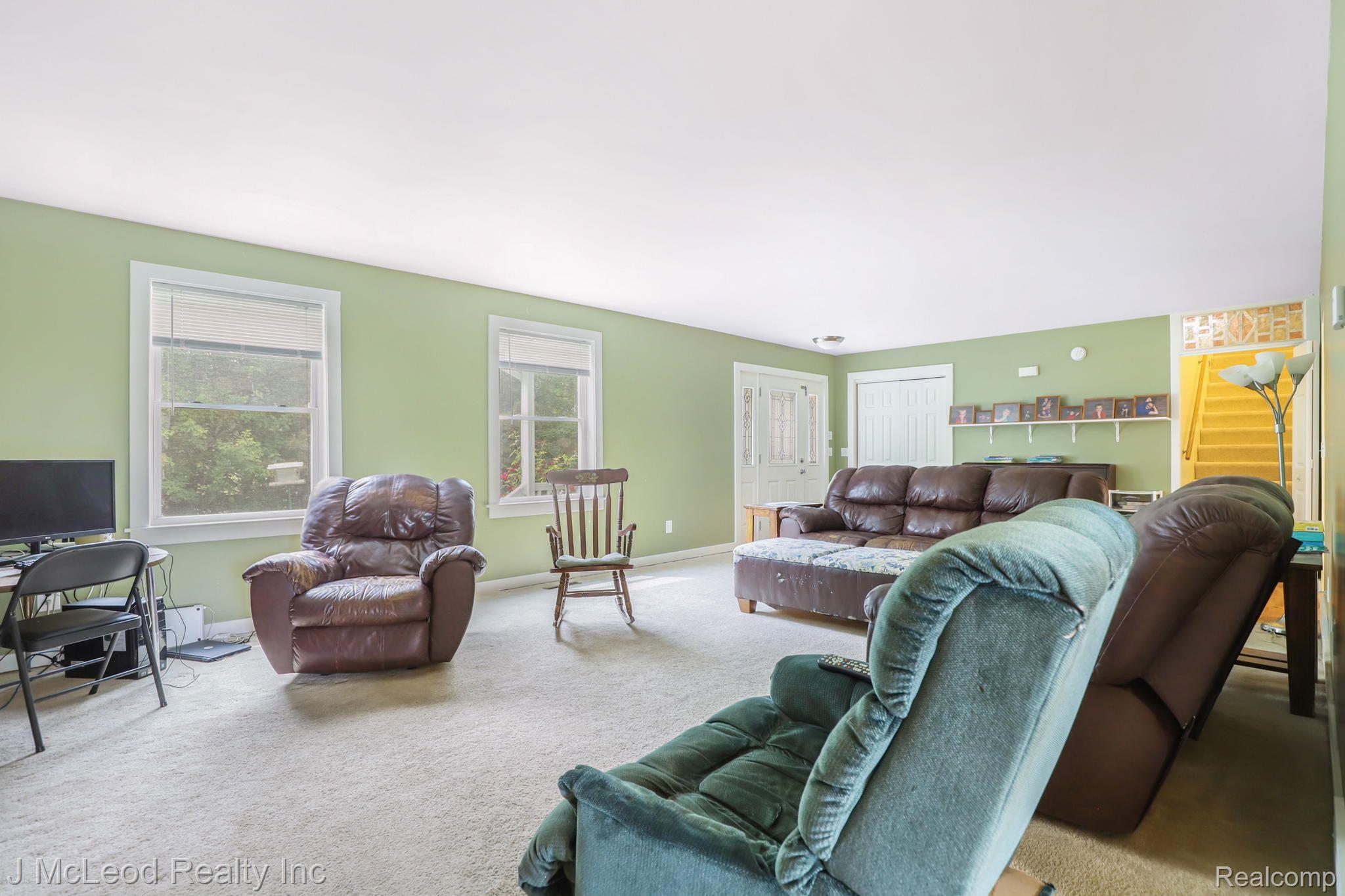 1916 Short Road Saginaw, MI 48609 - Photo 11 of 52 Gallery Image 11
