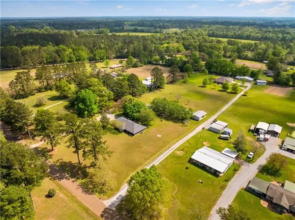 $300,000 | 43 Vit Road, Pineville, LA 71360