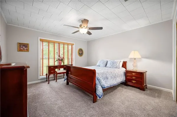 $300,000 | 43 Vit Road, Pineville, LA 71360