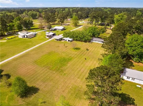 $300,000 | 43 Vit Road, Pineville, LA 71360