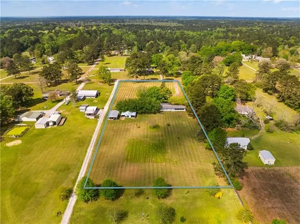 $300,000 | 43 Vit Road, Pineville, LA 71360