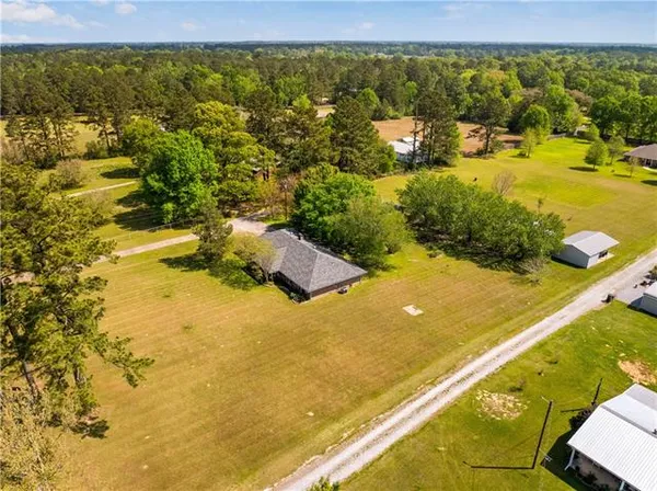 $300,000 | 43 Vit Road, Pineville, LA 71360