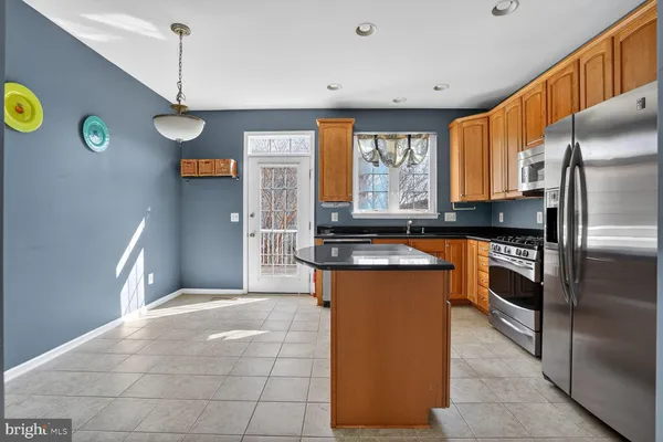 $2,900 | 25021 Justice Drive, Chantilly, VA 20152