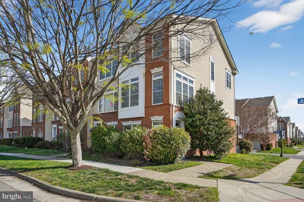 $2,900 | 25021 Justice Drive, Chantilly, VA 20152