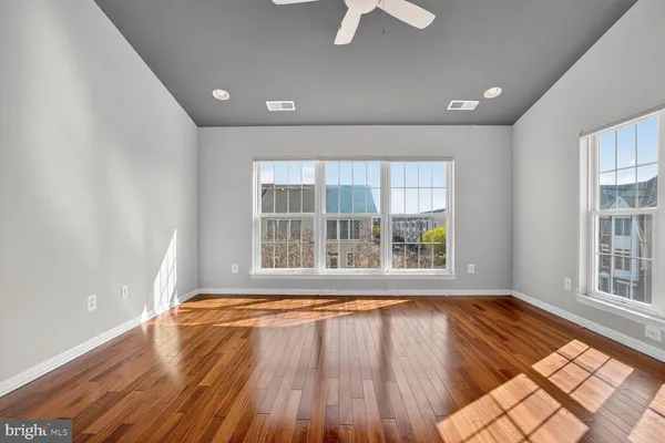 $2,900 | 25021 Justice Drive, Chantilly, VA 20152