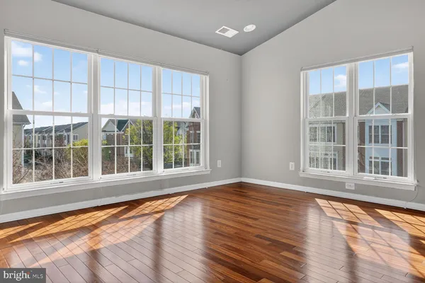 $2,900 | 25021 Justice Drive, Chantilly, VA 20152