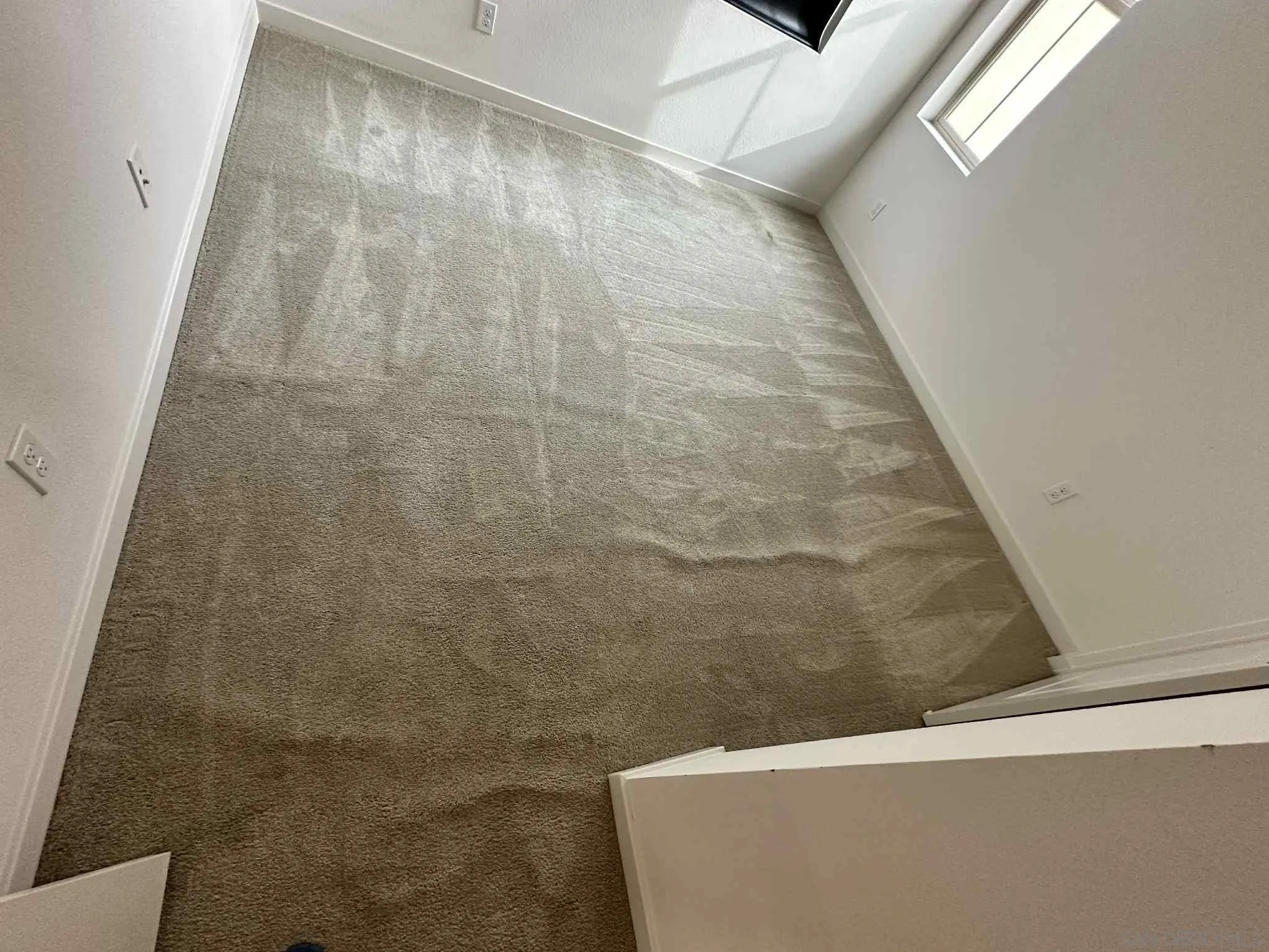 1958 P.º Lugo Chula Vista, CA 91913 - Photo 23 of 68 a bathroom with a shower