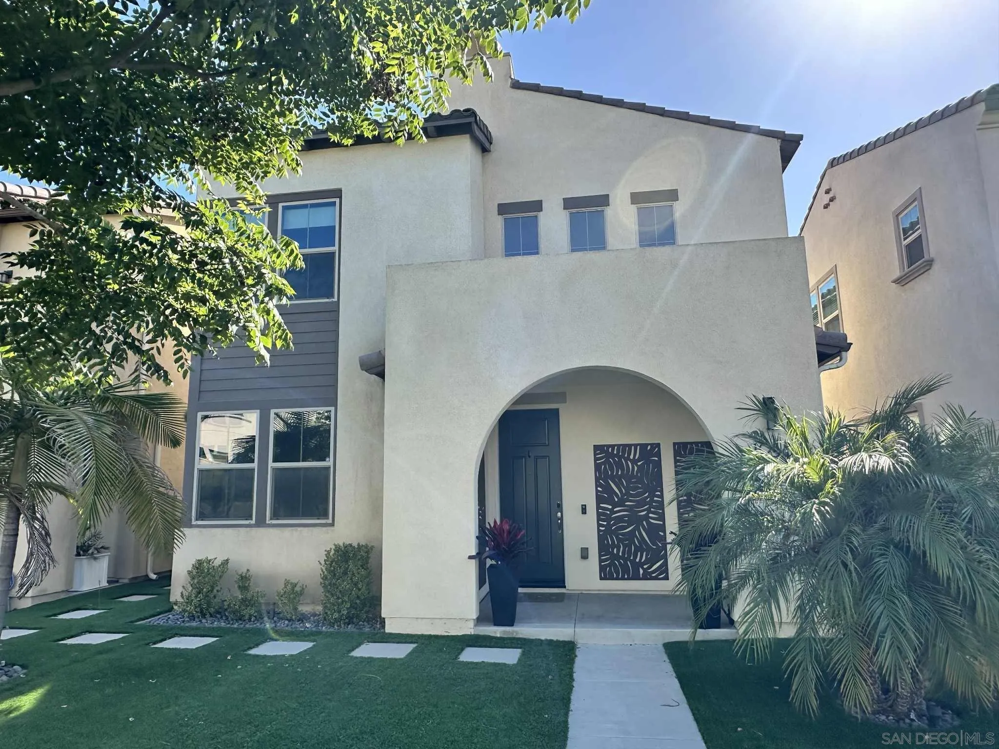 1958 P.º Lugo Chula Vista, CA 91913 - Photo 3 of 68 a front view of a house with garden