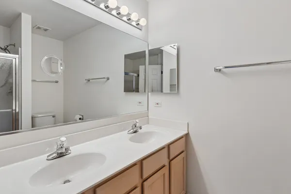 $360,000 | 2546 Heritage Court, Geneva, IL 60134