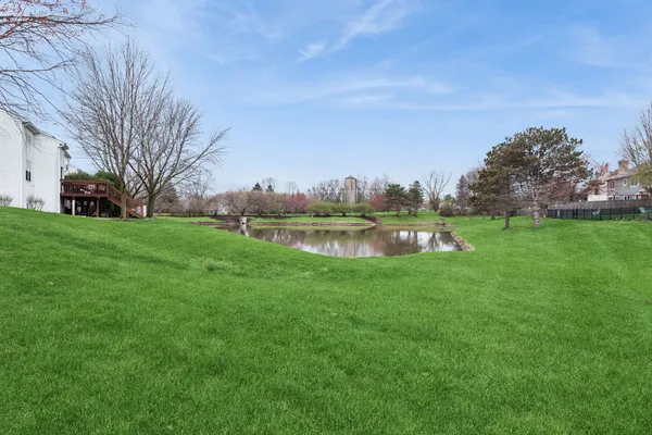 $360,000 | 2546 Heritage Court, Geneva, IL 60134