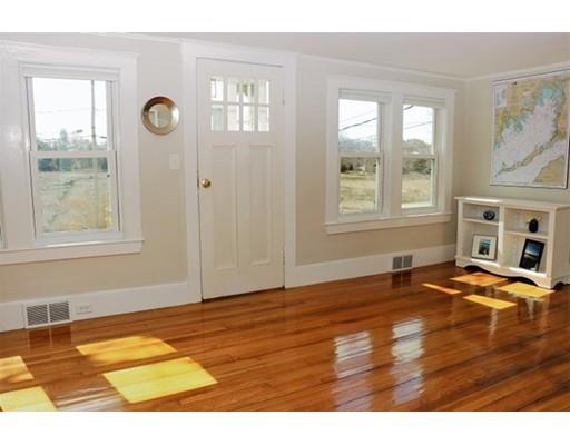 9 Meadow Road Hingham, MA 02043 - Photo 5 of 25 Gallery Image 5