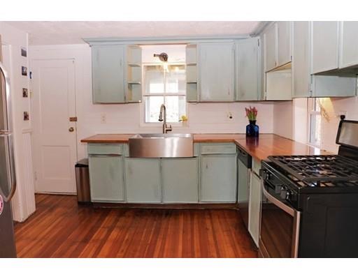 9 Meadow Road Hingham, MA 02043 - Photo 10 of 25 Gallery Image 10