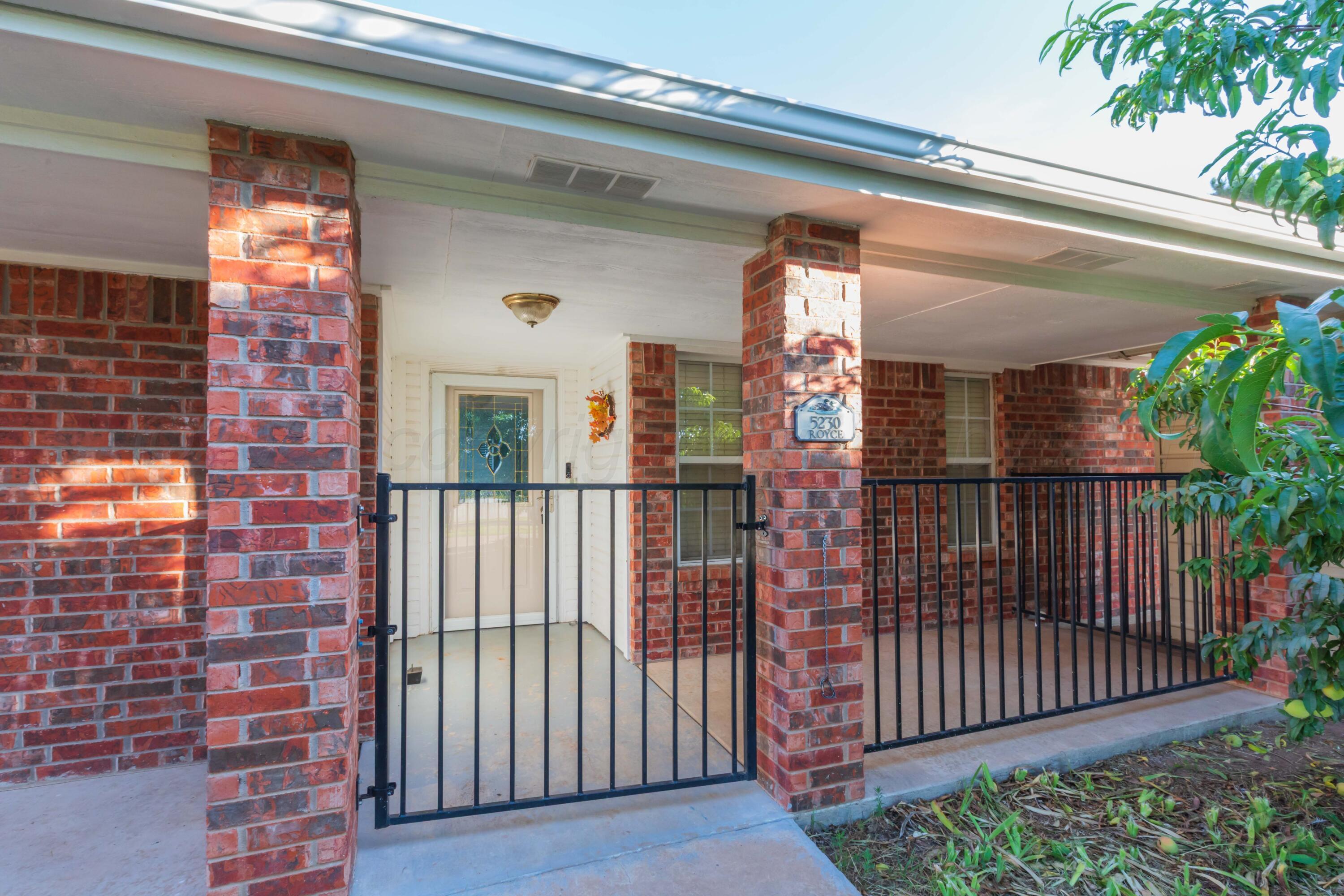 5230 Royce Drive Amarillo, TX 79110 - Photo 3 of 57 a view of entryway