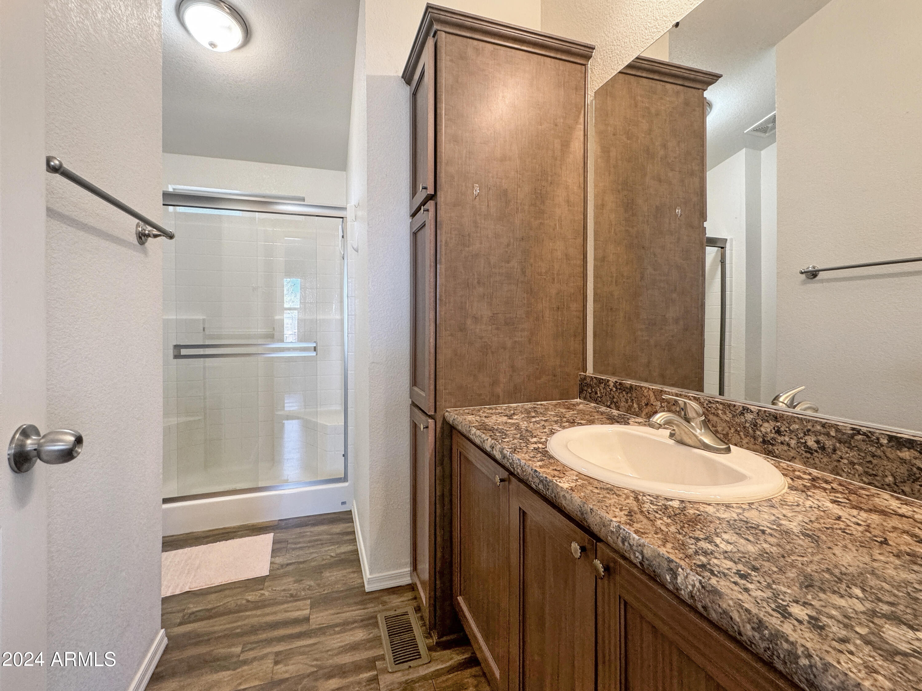 555 West Warner Road, Unit 4 Chandler, AZ 85225 - Photo 12 of 14 37781c5f0954e91289a5294a1e1b6d97bf43cfbf