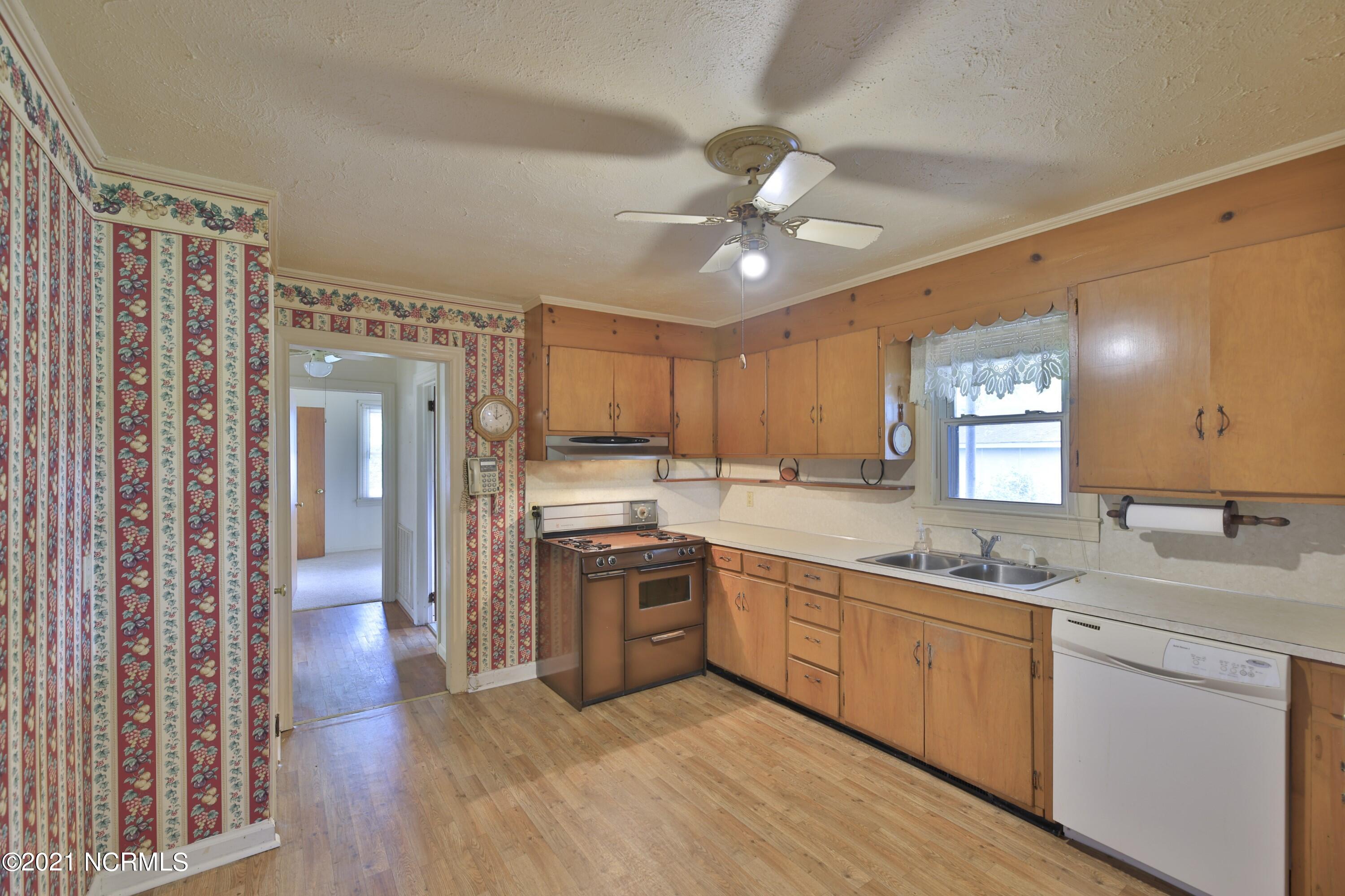 476 High School Road Teachey, NC 28464 - Photo 13 of 39 _K6A3249et (Custom)