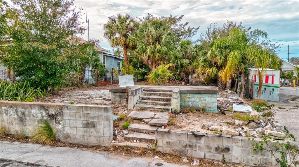 Athens Street Tarpon Springs, FL 34689 - Photo 20 of 20 a view of a yard with plants
