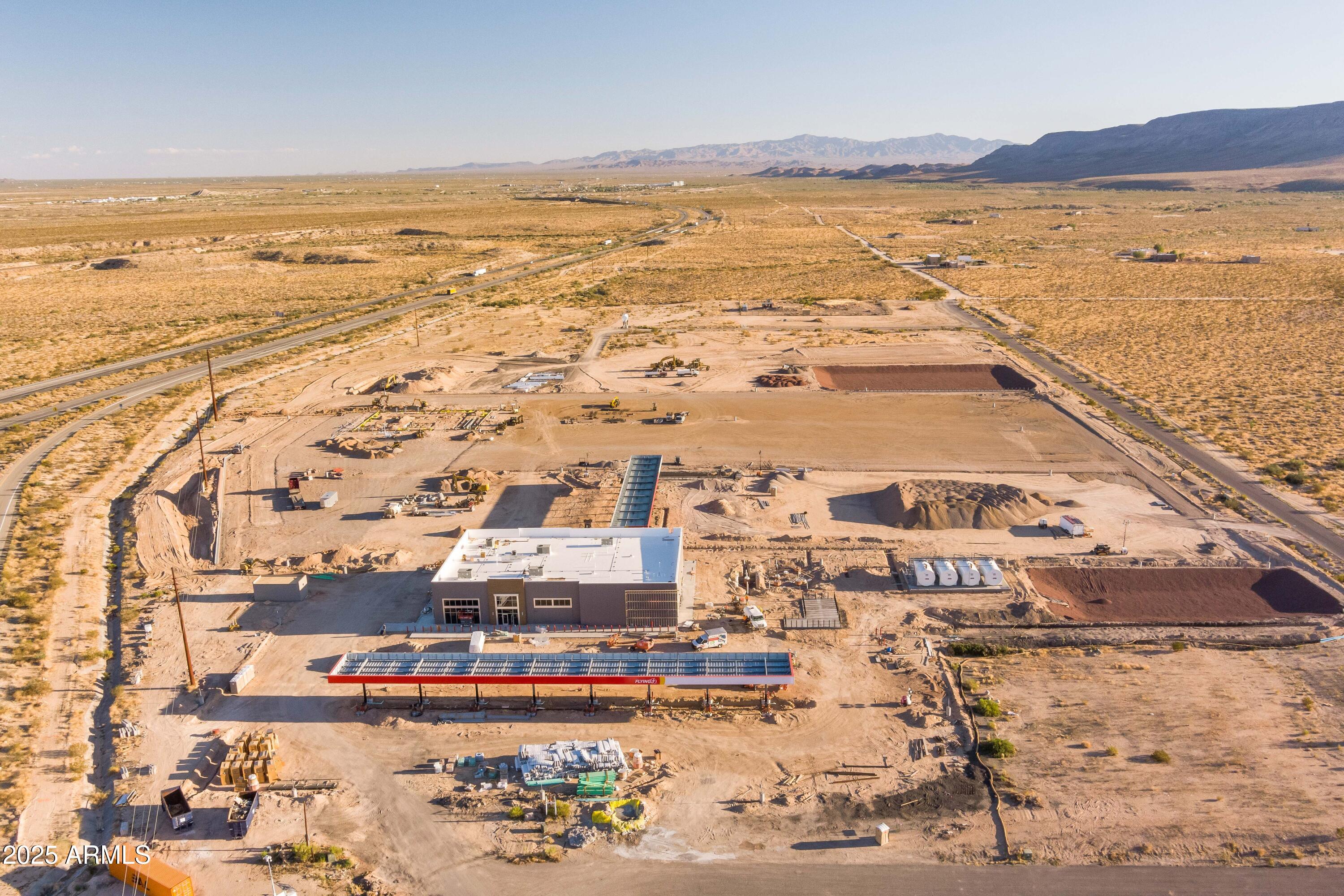 10800 South Double R Drive, Unit 3220832 Yucca, AZ 86438 - Photo 4 of 5 a view of an ocean with a mountain view
