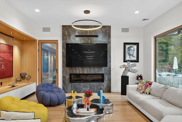 $7,450,000 | 15 Myles Standish Road, Weston, MA 02493