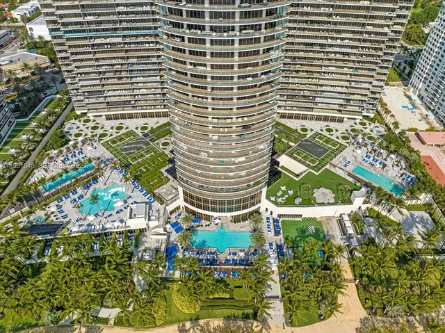 $7,900,000 | 9705 Collins Avenue, Unit 2204N, Bal Harbour, FL 33154