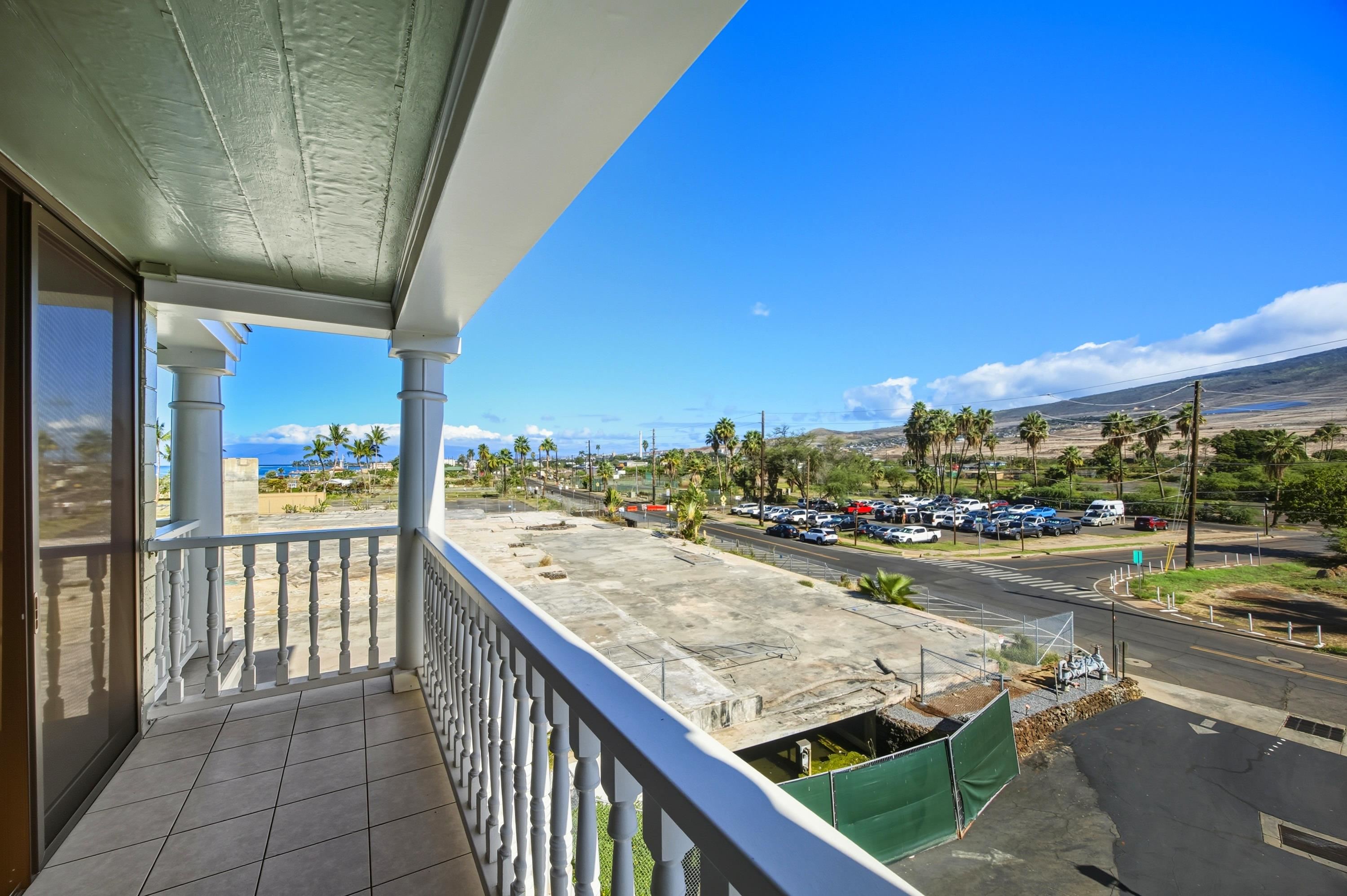 475 Front Street, Unit 334 Lahaina, HI 96761 - Photo 21 of 36 a view of a balcony with city view