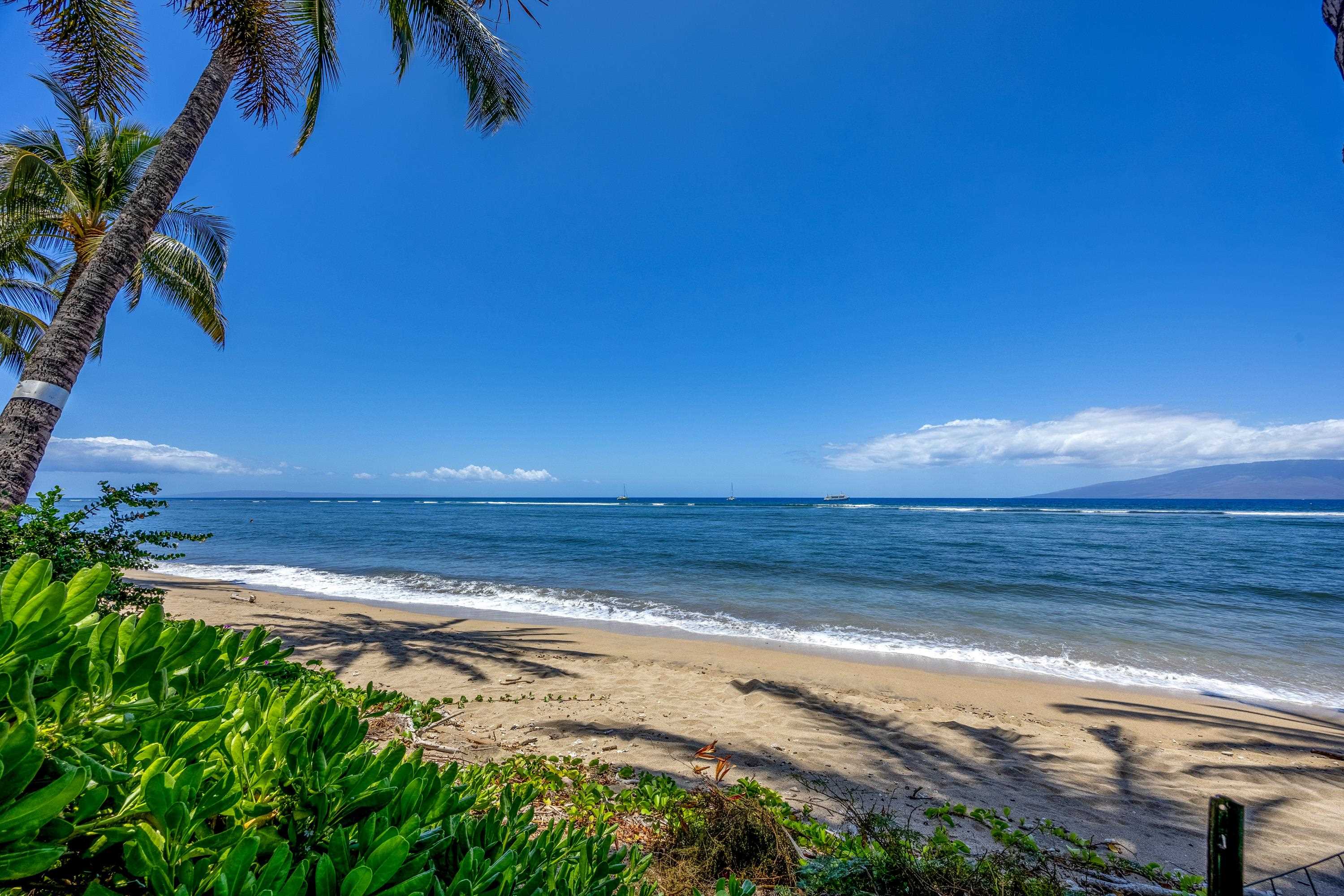 475 Front Street, Unit 334 Lahaina, HI 96761 - Photo 33 of 36 a view of an ocean and a building