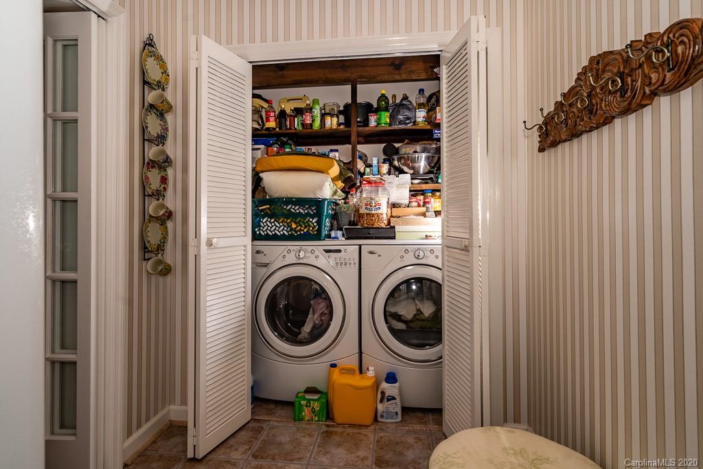 2901 (3 Acres) Screaming Eagle Road Lugoff, SC 29078 - Photo 26 of 48 a view of living room washer and dryer