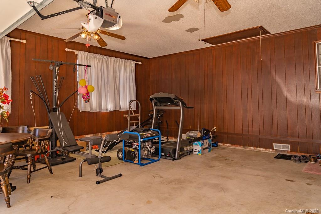 2901 (3 Acres) Screaming Eagle Road Lugoff, SC 29078 - Photo 35 of 48 a view of a room with gym equipment