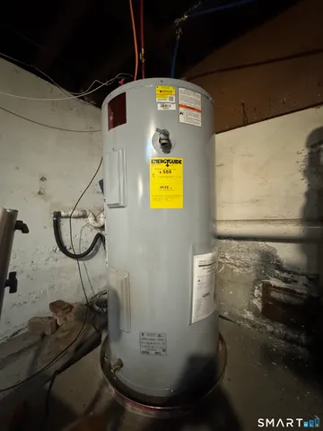 $279,900 | 11 Ford Avenue, Norwich, CT 06360