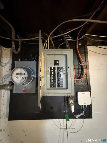 $279,900 | 11 Ford Avenue, Norwich, CT 06360