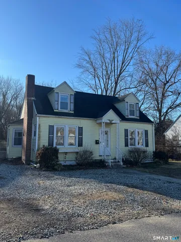 $279,900 | 11 Ford Avenue, Norwich, CT 06360