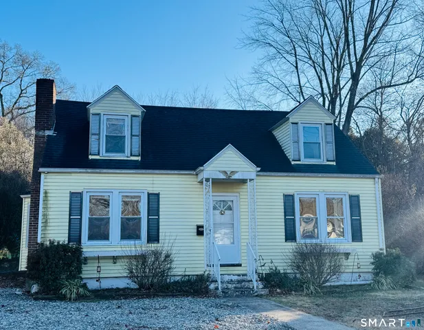 $279,900 | 11 Ford Avenue, Norwich, CT 06360