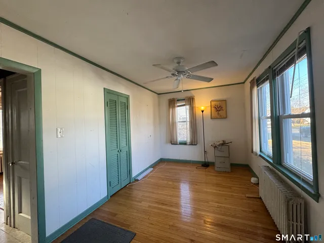 $279,900 | 11 Ford Avenue, Norwich, CT 06360