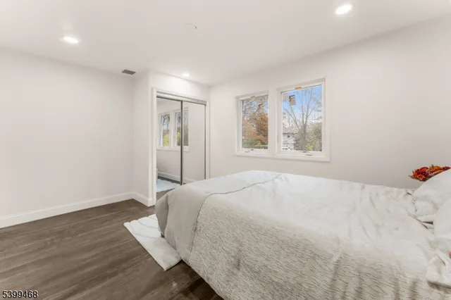 $1,099,000 | 28 Charles Street, Clifton, NJ 07013