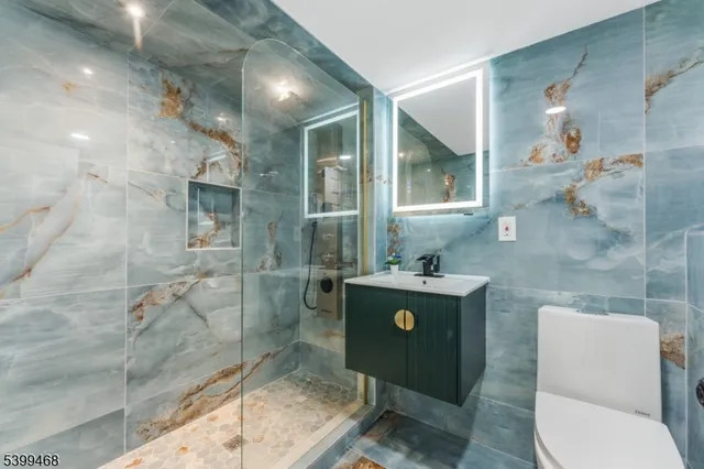 $1,099,000 | 28 Charles Street, Clifton, NJ 07013