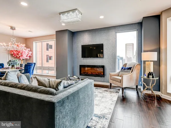 $715,000 | 10 East Lee Street, Unit 2402, Baltimore, MD 21202