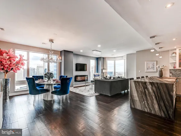 $715,000 | 10 East Lee Street, Unit 2402, Baltimore, MD 21202