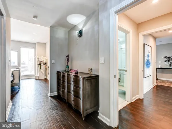 $715,000 | 10 East Lee Street, Unit 2402, Baltimore, MD 21202