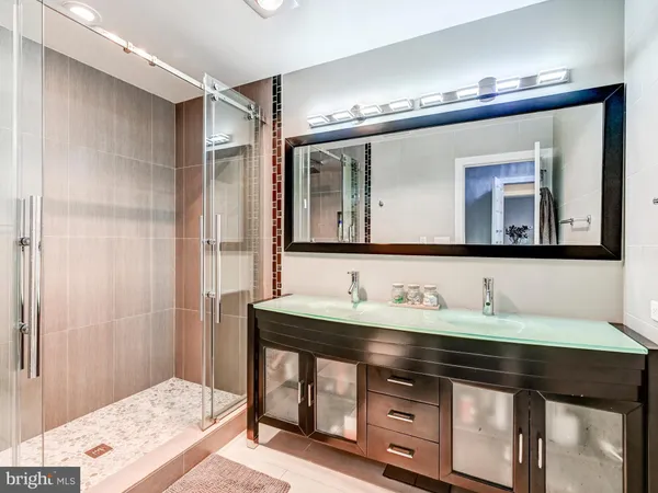 $715,000 | 10 East Lee Street, Unit 2402, Baltimore, MD 21202