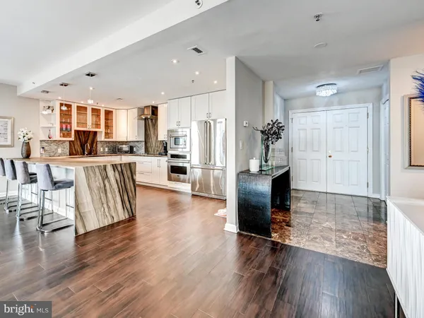 $715,000 | 10 East Lee Street, Unit 2402, Baltimore, MD 21202