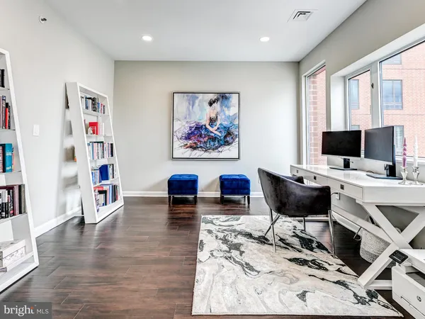 $715,000 | 10 East Lee Street, Unit 2402, Baltimore, MD 21202