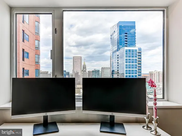 $715,000 | 10 East Lee Street, Unit 2402, Baltimore, MD 21202