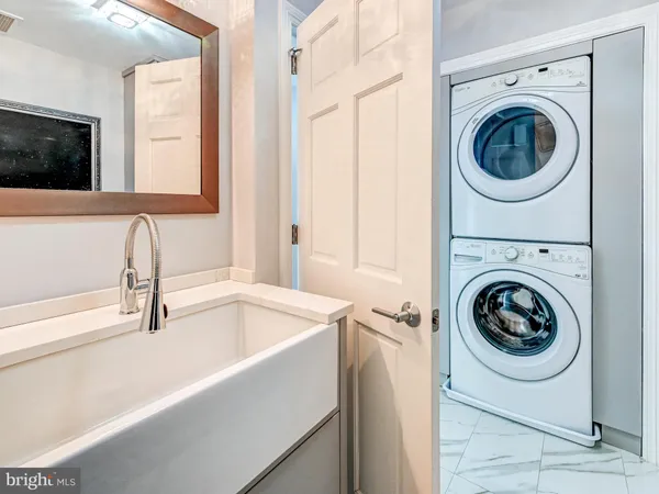 $715,000 | 10 East Lee Street, Unit 2402, Baltimore, MD 21202